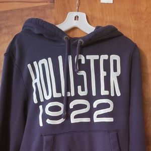 Hollister sweat shirt